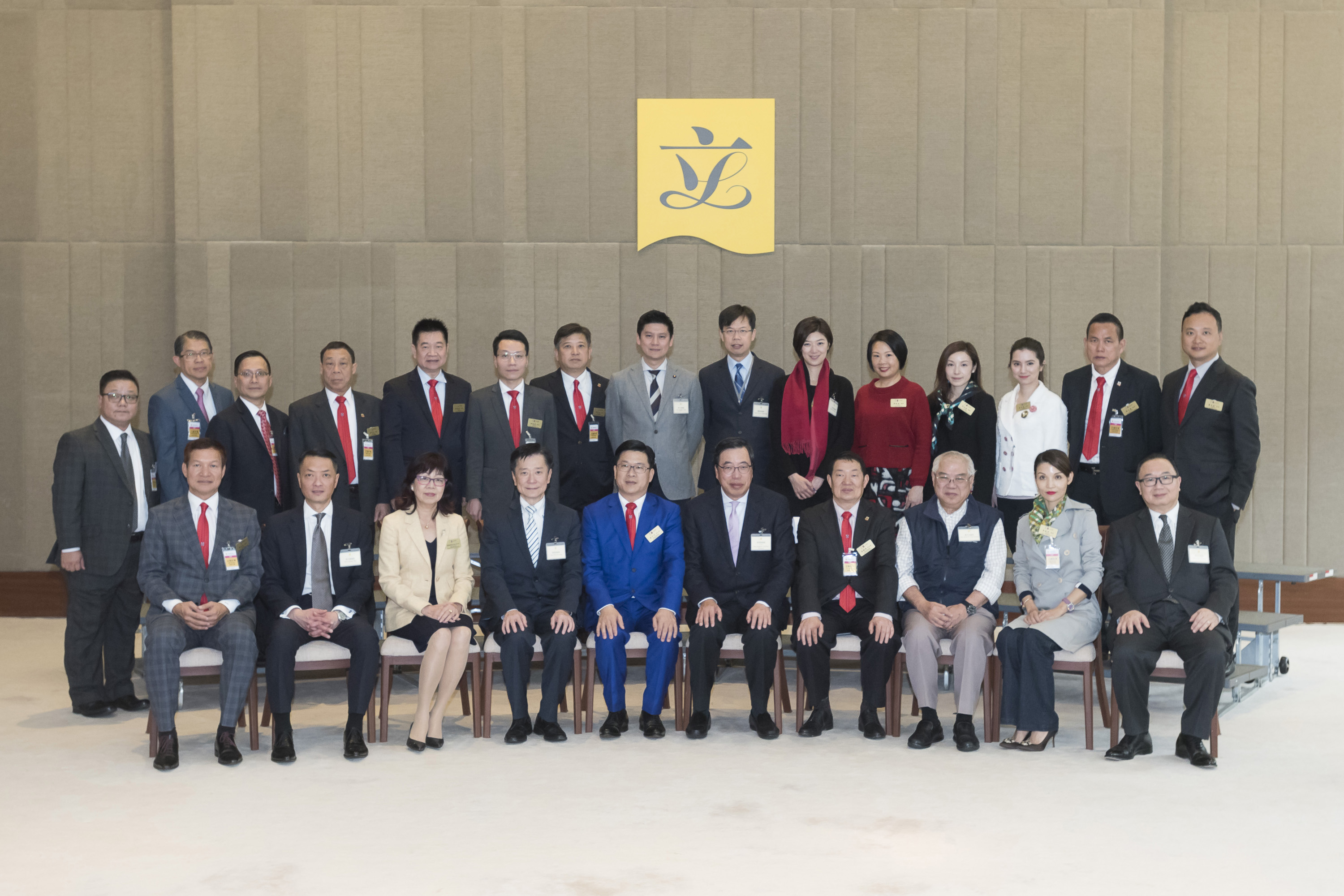 32165500244_2905f24ab6_o